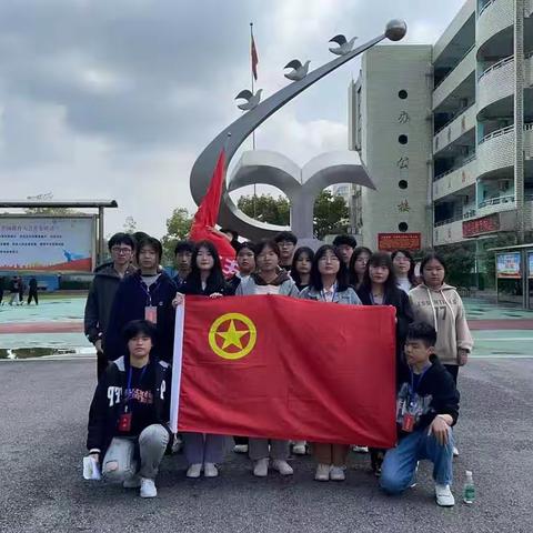 春风拂青松，清明祭忠魂——南山中学开展清明节祭扫烈士墓活动