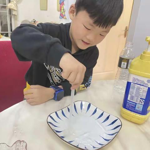 科学小实验-《不会破的泡泡》