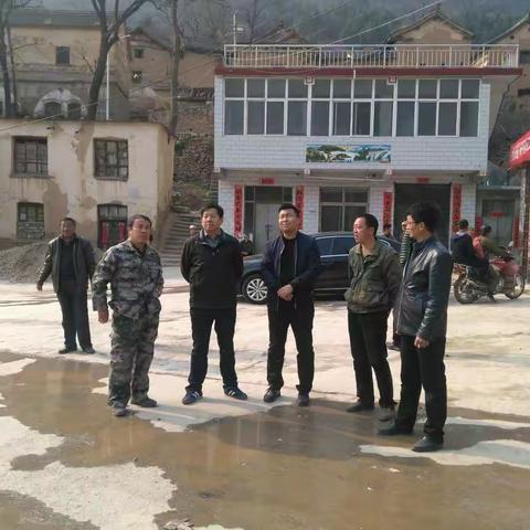 县政协主席王建中在石城镇督导调研脱贫攻坚和“五道五治”工作开展情况