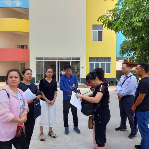 落实督导评估，规范办园行为