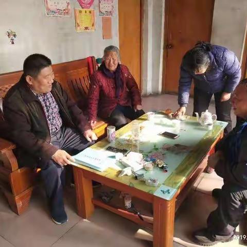 杨庄镇开展帮助贫困群众过暖冬过好年的活动报告