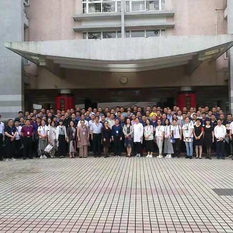 奋斗是青春最靓丽的底色