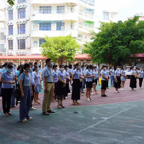 “金秋九月开学季，正是扬帆远航时 ”，——廉江市第六小学2021年秋季返校疫情防控演练