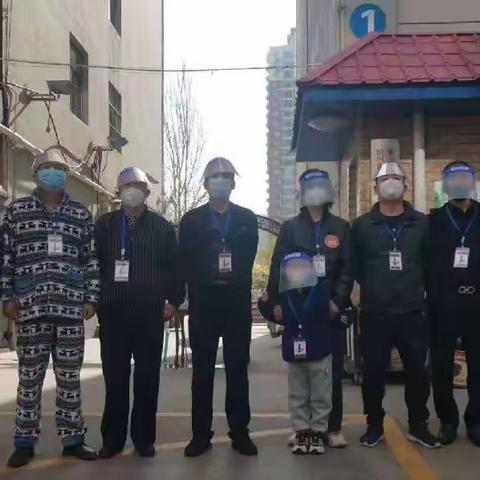 离石环卫中心党员干部积极参加疫情防控志愿服务