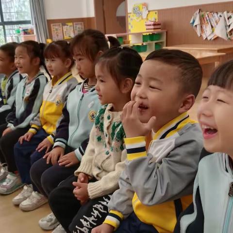 德兴市铜矿幼儿园大二班主题活动《生活百宝箱》