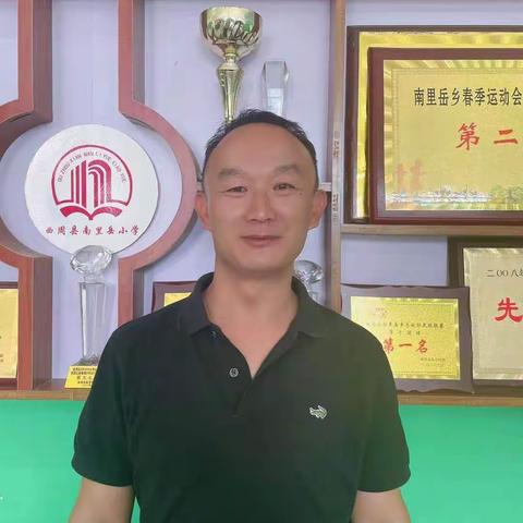 名校长杨建军--倾情教育逐梦前行