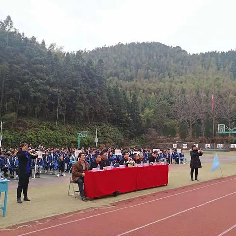 “礼赞新中国，唱响新时代”一一小松中学2020不忘初心、牢记使命元旦歌咏赛