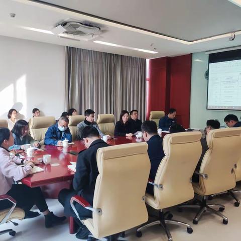 青年突击队成功开展，“实验室观学”活动