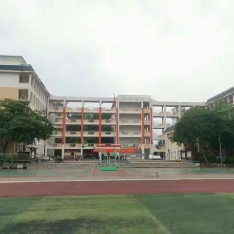 “创美丽校园，建文明学校”伶俐中学开展校园卫生大整治活动