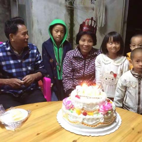 致爱我们的母亲！健康开心每一天！