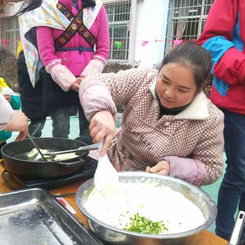 记录客楼镇幼儿园元旦活动的第二天——庆元旦，过新年！