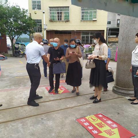 以评促建，扬帆起航——鹤塘中心小学迎接“义务教育管理标准化学校”评估验收