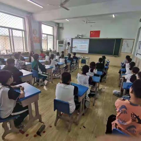 任丘市智合小学防汛宣传演练