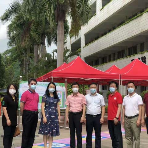 众人助力，友爱成长