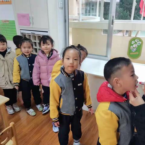 昆明市第七幼儿园冬季团体操展示活动