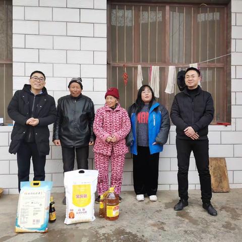 经济管理学院开展“情系贫困生寒冬送温暖”慰问走访活动