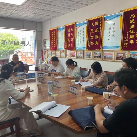 站好信访“第一岗” | 郾城区中青年干部信访稳定一线调研团到新店镇政协委员韩付志工作室调研