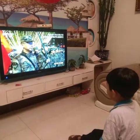 “少年强，中国强”――沁县胜利小学二（1）班观看“开学第一课”纪实