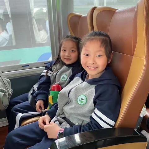 2021年扬中市外国语小学二（11)班春游记一常州淹城野生动物园🐒🐰🐼🐻🦁️🐯