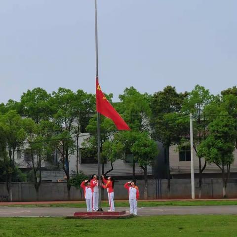 普满中学“传承英雄志，守护英雄魂”清明祭扫活动