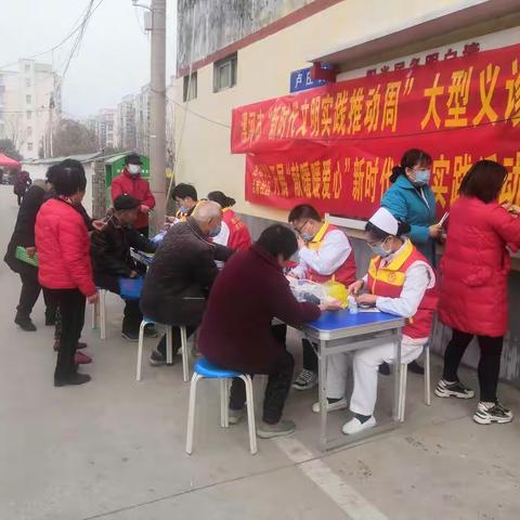 龙塔街道孟南社区开展“献暖暖爱心庆三八”义诊进社区