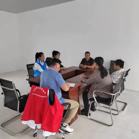 南木村团支部学习习近平总书记在中国共产党第二十次全国代表大会闭幕会上的重要讲话精神