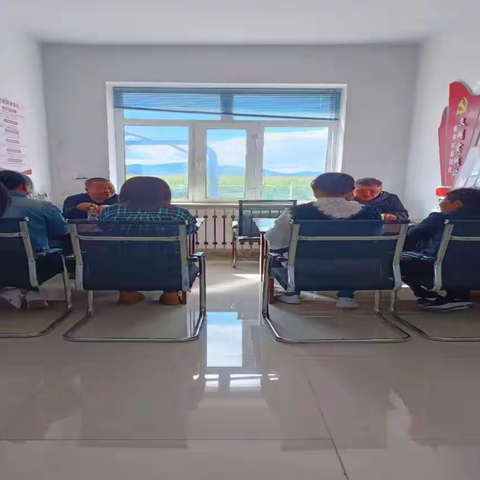 南木村开展以“学百年党史 建强大国防”为主题的国防教育宣传活动