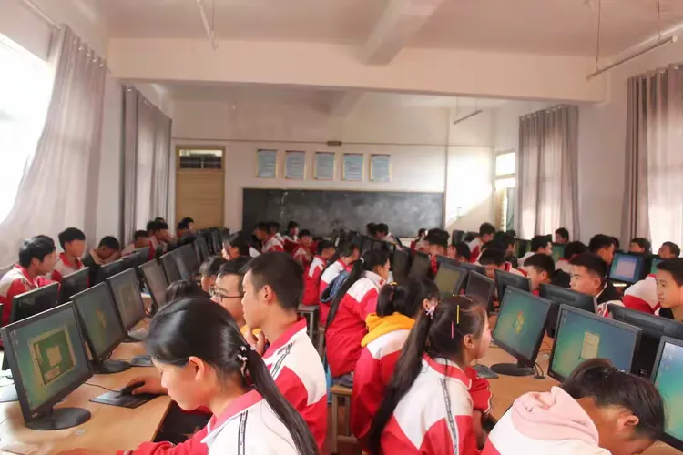 威宁自治县龙场第二中学社团活动剪影