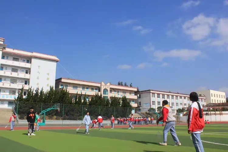 威宁自治县龙场第二中学社团活动剪影