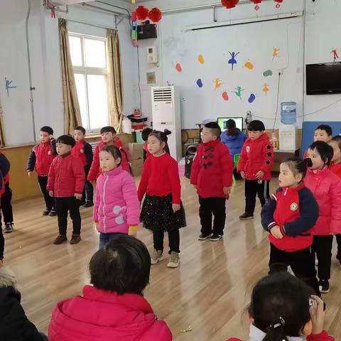 大二班期末汇演活动
