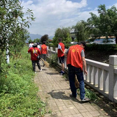 猴屿乡在象屿村开展“护河爱水，清洁家园”活动