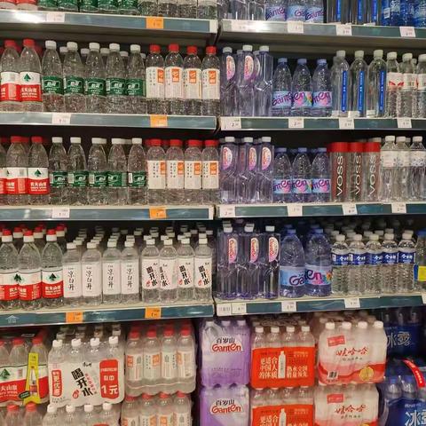 金色港湾烟酒&干性自有品牌陈列