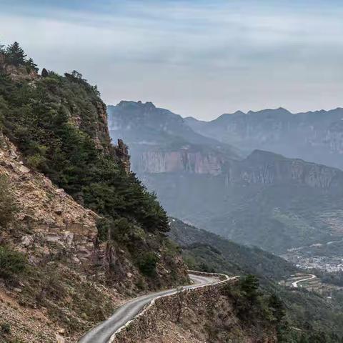 锡崖挂壁公路