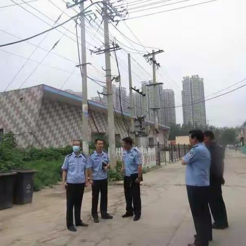 市公安局人口管理支队到卓东派出所辖区城中村检查指导流动人口管理工作