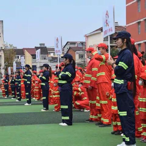 手拉手重视消防，心连心创建平安——洪山镇小学附属幼儿园“烈火雄心”消防安全教育亲子活动掠影