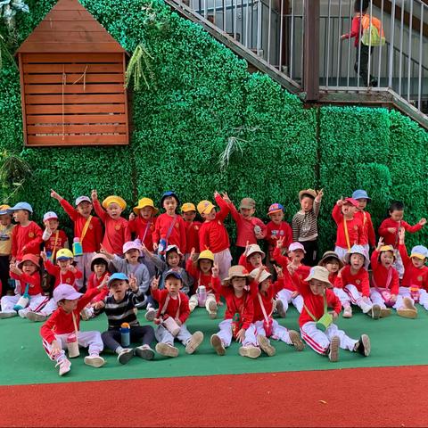 博爱幼儿园.小二班“走进春天，走进大自然”
