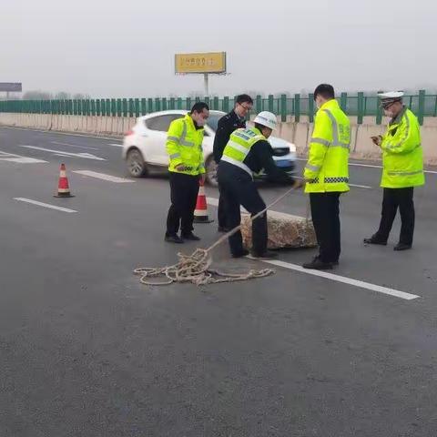 路警联动清隐患，共同守护路平安