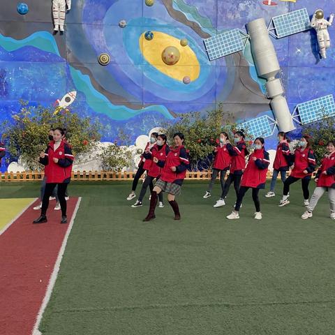 “春风十里，美丽如你”——曾都区第二幼儿园教师庆祝“三八妇女节”活动