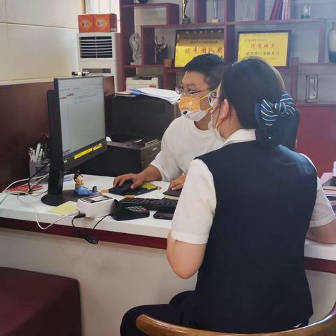 西川南路支行积极做好反欺诈工作学习和上报，确保网点反欺诈工作有效开展