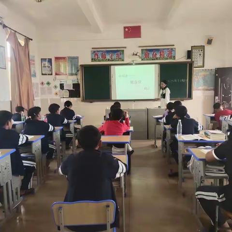 预防欺凌，关爱青少年。谭文中学257班主题班会