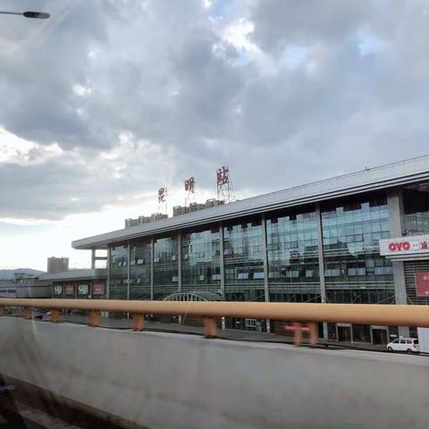 亲子日记李梓瑶第四篇昆明旅游第一天