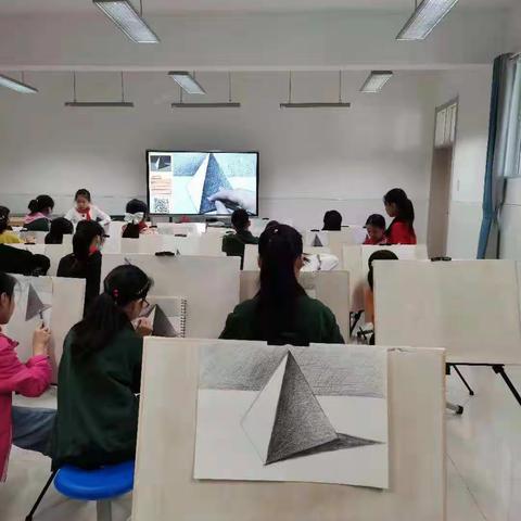 高新学校七彩颜社素描小组汇总展示