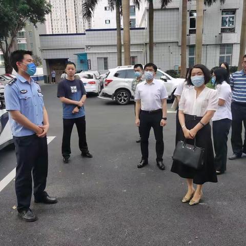 福州市司法局党组成员、副局长丁萍深入金山派出所开展调研