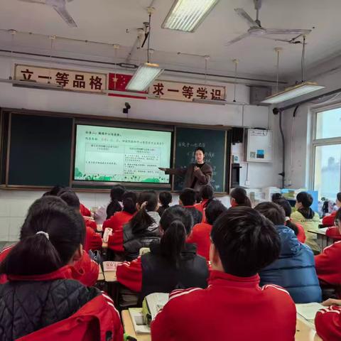润物无声育桃李                         诗意课堂绽芳华——六年级语文学科组“登台献艺”精彩瞬间