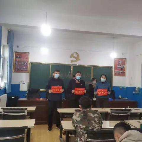 亮牌！我们是“党员示范户”