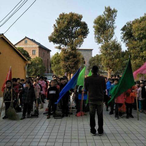 我们都要学雷锋――记尧山辅导区党员主题活动日
