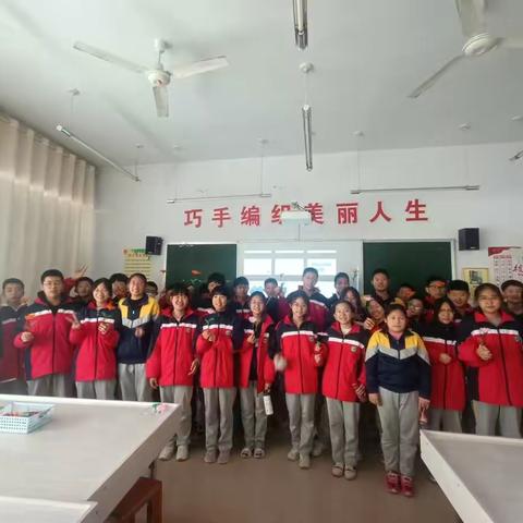 知行合一，展翅翱翔——诸城市明德学校八年级五班学生赴青少年基地实践精彩瞬间