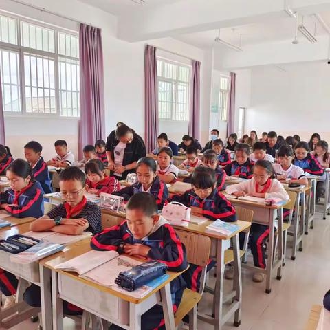 云岭红烛 育人先锋 启心 明智，同课异构求精进 异彩纷呈促成长——大波那片区十月教研活动