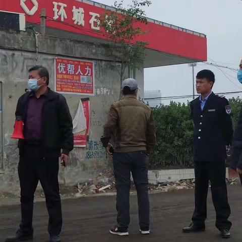 拆除沿河违建　提升河道环境