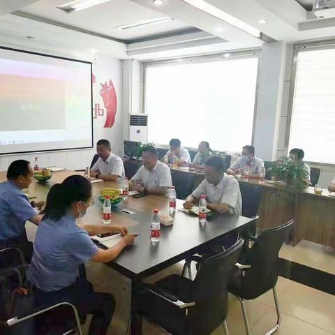 党建引领  法律共学